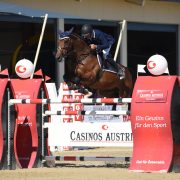 Zwei der drei Casino Grand Prix Vorrunden finden 2019 mit Magna Racino und Lassee in Niederösterreich statt. © Horsic.com