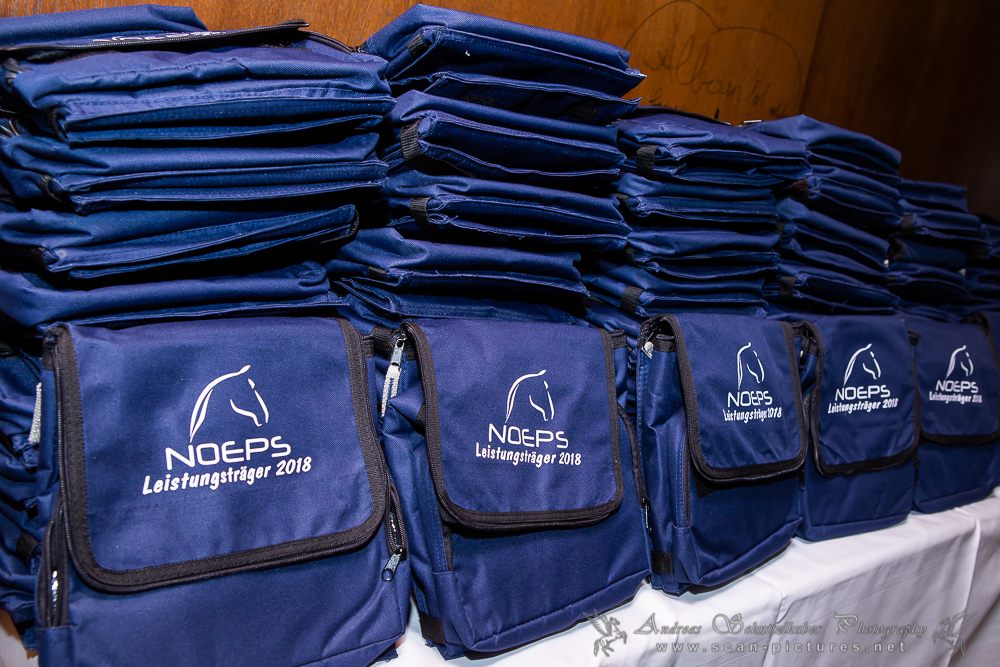 01_Sportlerehrung_Begruessung_und_Preise (7)_cscan-pictures.net