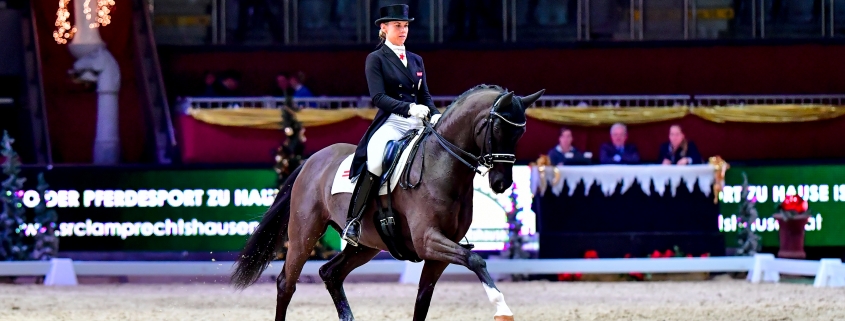 „Rookie of the Year 2017 Dressur“, Karoline Valenta (NÖ), am Weg in die Dressur-Weltelite. © Daniel Kaiser