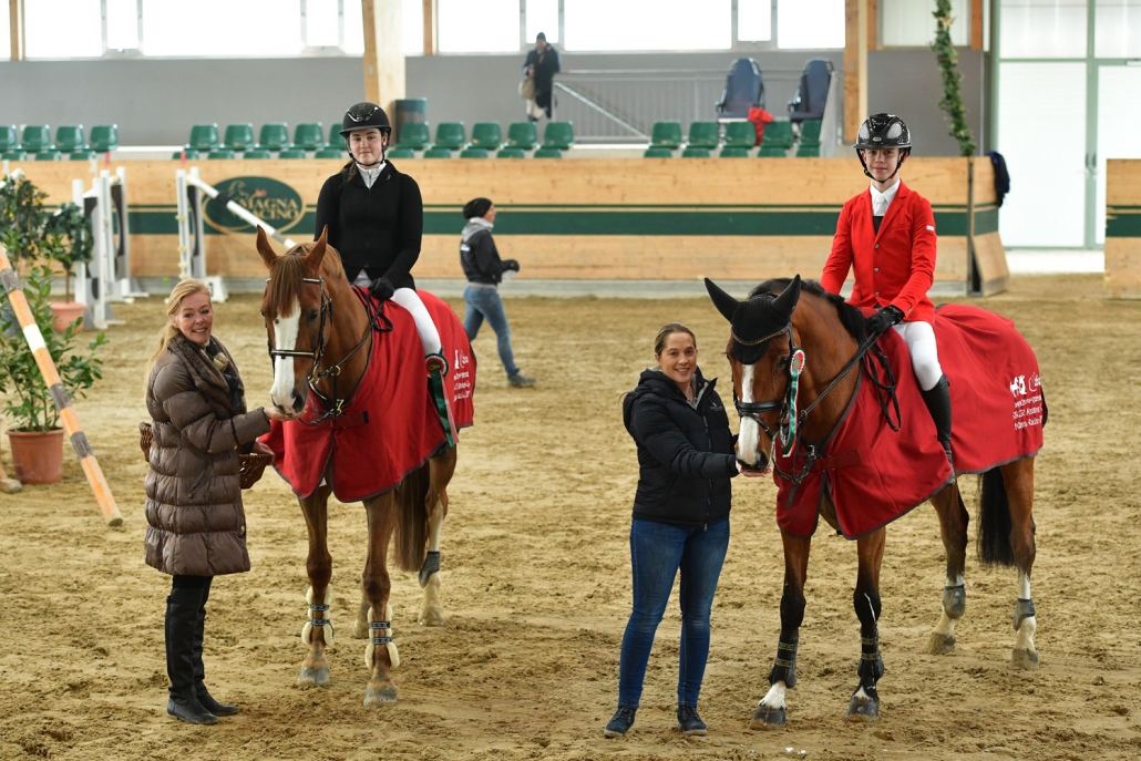 Nika Kumer (SLO) und Balasz Toth (HUN) siegten im Finale vom Horse Queen Cup im Magna Racino. © HORSIC.com