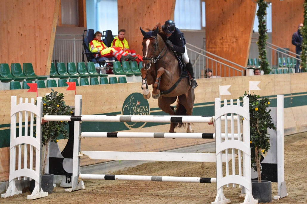 Die zweite Woche der Magna Racino Winter Tour 2019 endet mit einem Sieg von Siegfried Schlemmer (ST) im Racino Winter Tour Grand Prix. © HORSIC.com