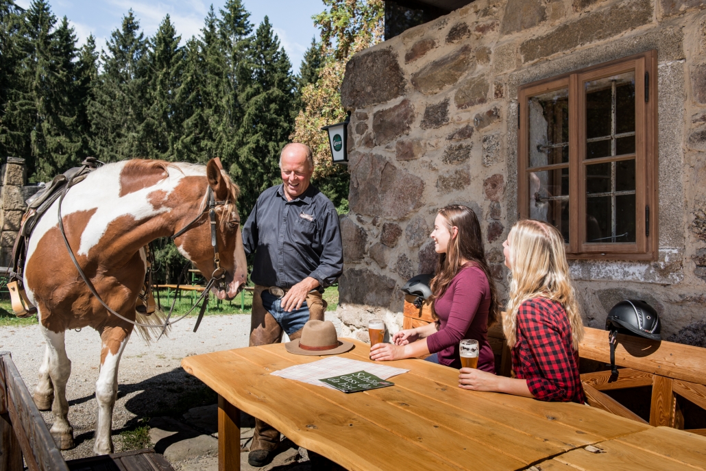 700 Kilometer Reit- und Fahrwege, beste Gastronomie und Pferdefreundliche Gastgeber erwarten die Gäste im Pferdereich Mühlviertler Alm. © Pferdereich/ Erber