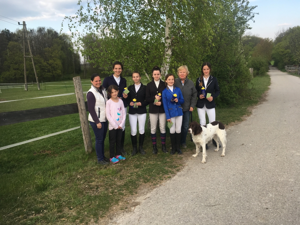 Weisse Fahne beim Team Semper Salio. © Erin Gürtler