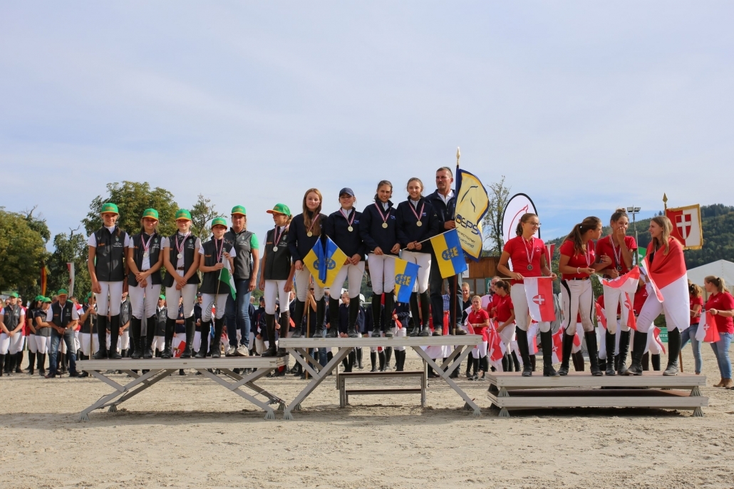 Das Pony-Springreiterteam NÖ kommt als Titelverteidiger zur Heim-BLMM in der Lake Arena. © Brunnmayr-Fotografie