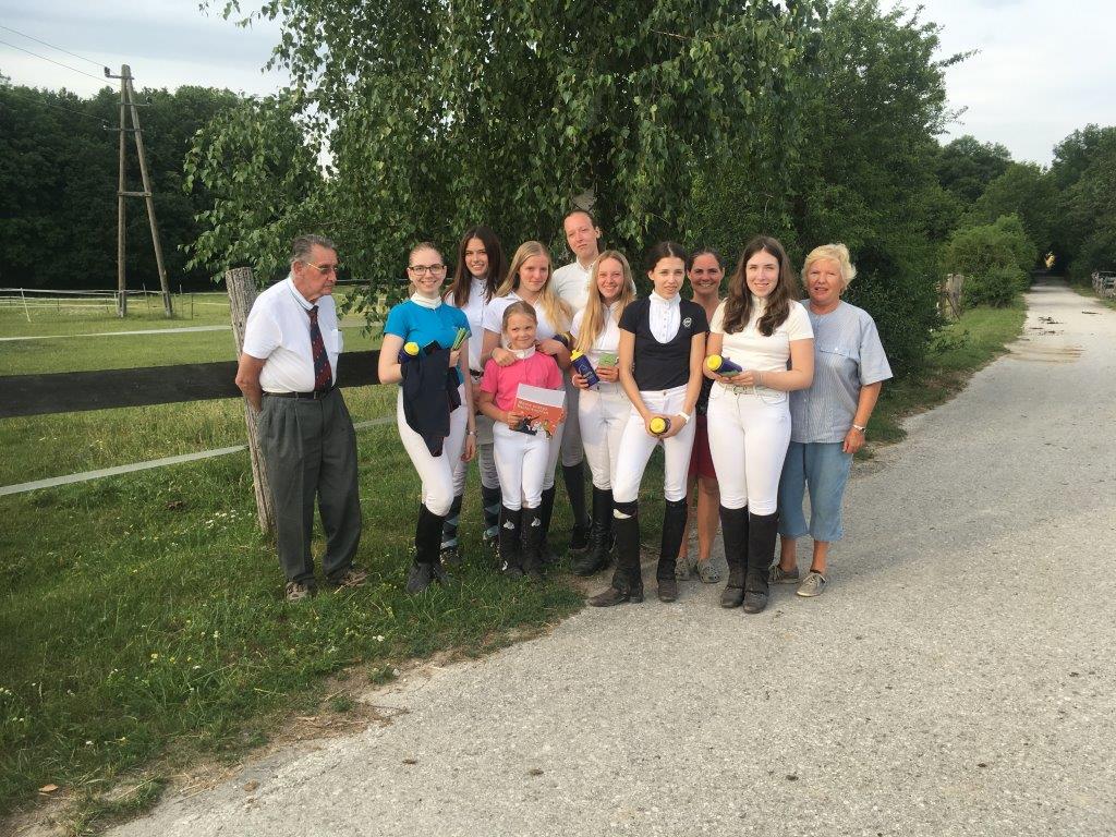 Erfolgreiche Sonderprüfung beim Team Semper Salio in Enzesfeld. © privat