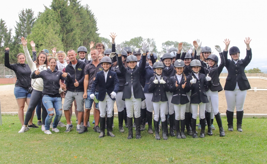 Weiße Fahne auf Gut Breitfeld. © privat