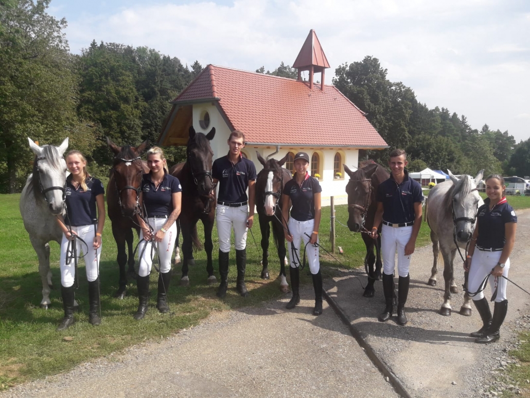 Team Austria bei der T.R.E.C. EM in Brachfeld. © privat