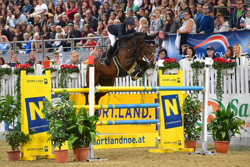 Die Sieger vom Großen Preis im Sportland Niederösterreich, Sabrina Berger (GER) und ihr Quidams Star Melloni, kommen auch heuer wieder in die Arena Nova. © HORSIC.com