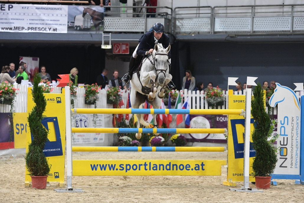 Kamil Grzelczyk reihte sich in die Siegerliste der Gewinner vom Großen Preis vom Sportland NÖ ein. © HORSIC.com