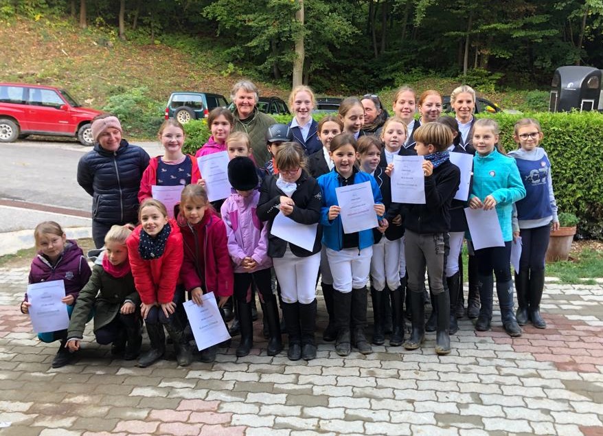 Herzliche Gratulation den Kandidaten der Sonderprüfung im RV Kaltenleutgeben. © privat