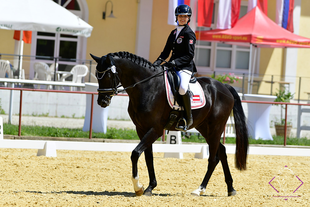 Julia Sciancalepore und Fürst Heinrich. © Team Myrtill