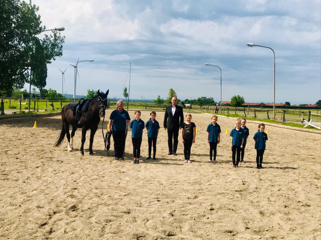 Die erste Sonderprüfung zum Hufeisen Voltigieren fand im Reiterhof Gallbrunn statt. © Verena Bauer