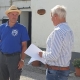 Goldenes Ehrenzeichen des NOEPS für Martin Goiser aus den Händen von NOEPS Präsident Ing. KR Gerold Dautzenberg. © LRG Etsdorf
