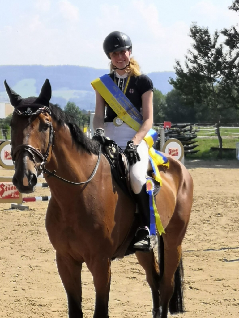 Sophia Hoffmann mit ihrem ÖWB Wallach Edisom. © Anna Pfoser