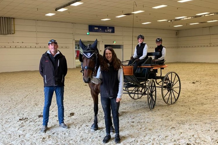 Toller 3. Platz im Stilkegelfahren bei der Pferd Wels für Elisa Ratzenhofer. © privat
