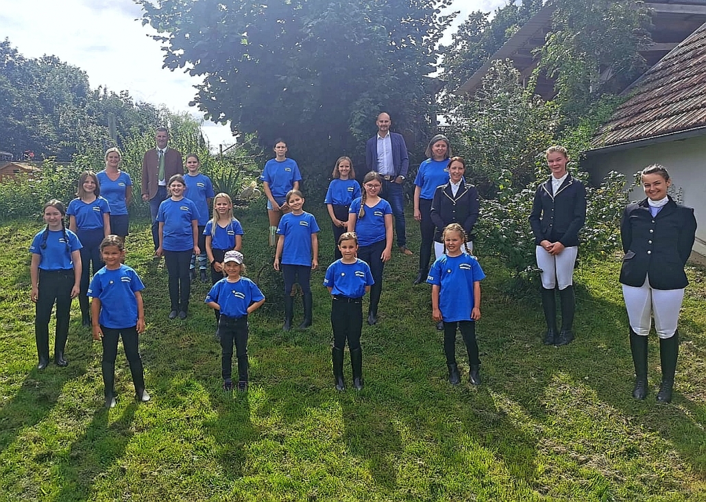 Weiße Fahne im Reitverein Reichharts. © privat