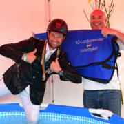 Clemens Croy nach dem traditionellen Meisterbad. © HORSIC