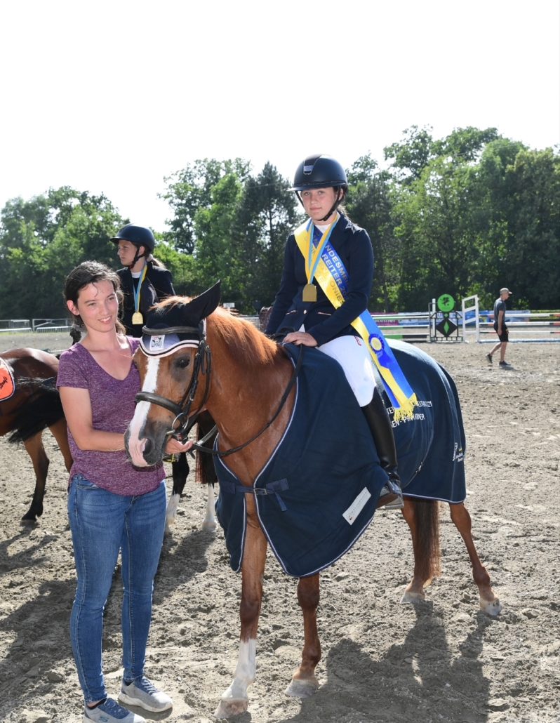 Landesmeisterin Pony Kinder: Marielle Glück mit Haley 2. © HORSIC.com