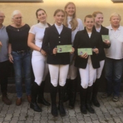 Herzliche Gratulation zur bestandenen Reiterpass-Prüfung. © privat