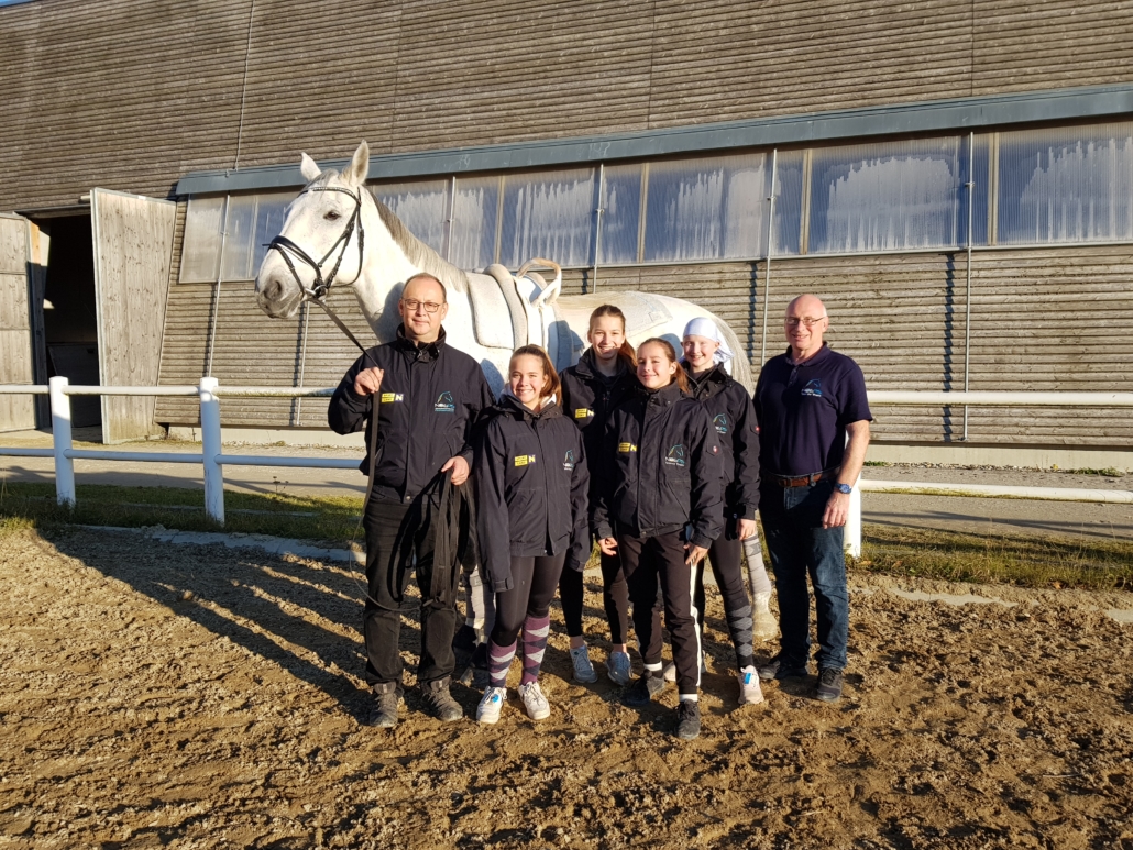 Unser NOEPS Talente trainieren gemeinsam mit Voltigieren aus ganz Österreich im Norbertinum. © NOEPS
