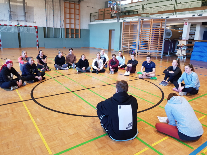 NOEPS_TalenteTeam_Voltigieren_2022_01 (2) Für das NOEPS Talente Team Voltigieren begann das Jahr 2022 mit einem Grundlagentraining in Jennersdorf. © NOEPS