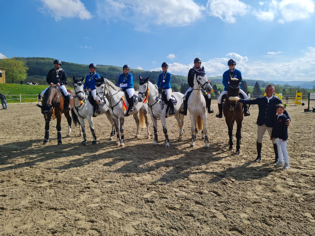 Im Stechen nur ganz knapp geschlagen und ebenfalls komplett fehlerfrei in allen sechs Bewerben: das Team der Ländlichen Reitergruppe Etsdorf. © NOEPS