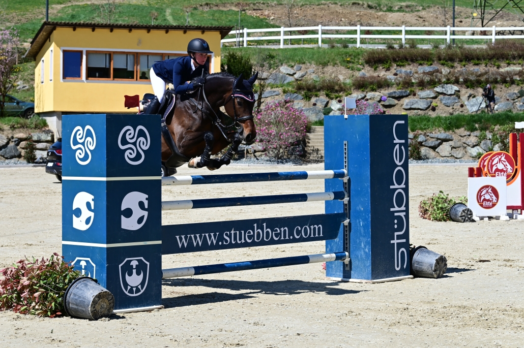 Platz 4 für Lisa Schranz beim Auftakt zur OEPS Austrian Riders Tour 2022 am Reiterhof Stückler. © Team Lehoczky