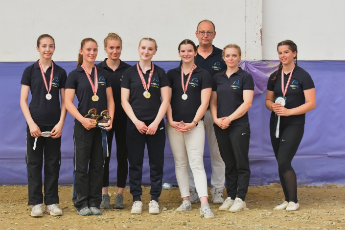 BLMM_Voltigieren_2022_cChristianeJanauschek_Stadler Platz 2 für Team Niederösterreich bei der BLMM Voltigieren 2022 am Reuhof. © privat