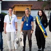 Herzliche Gratulation der Niederösterreichischen Landesmeisterin 2022 im Distanzreiten und den Platzierten. © Astrid Pichler