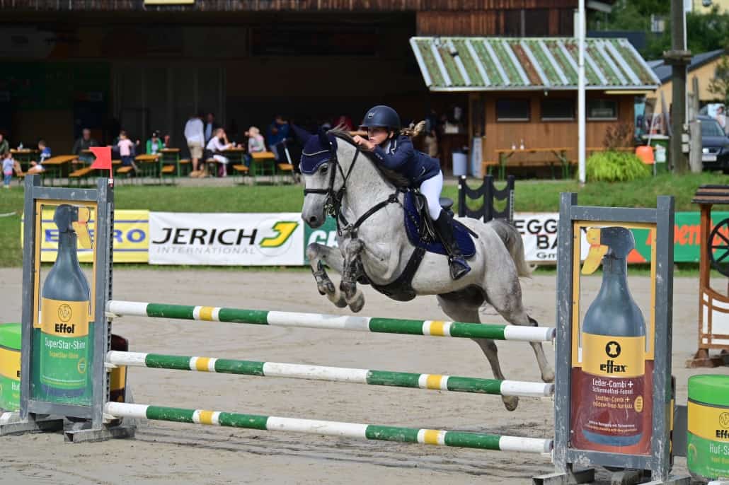 Samea Zwickl (NÖ) und Donit. © Ripu Sportfotos