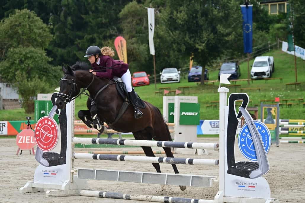 Lara Zwickl (NÖ) und Die Weintanz. © Ripu Sportfotos