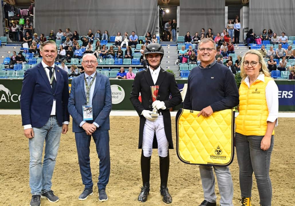 Max Wadenspanner gewinnt den Preis von Königshofer. © HORSIC.com