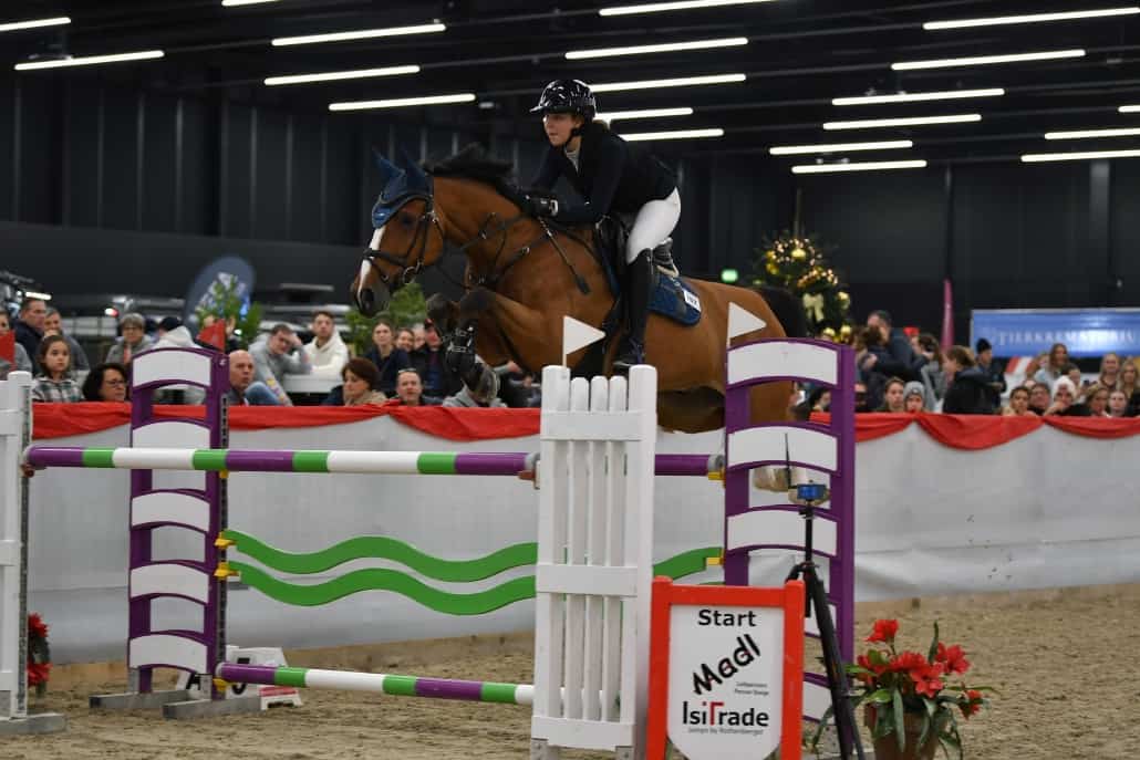 Die 18-jährige Eloise Kubat konnte sich im Messezentrum Salzburg dreimal platzieren. (c) OneKlickFoto