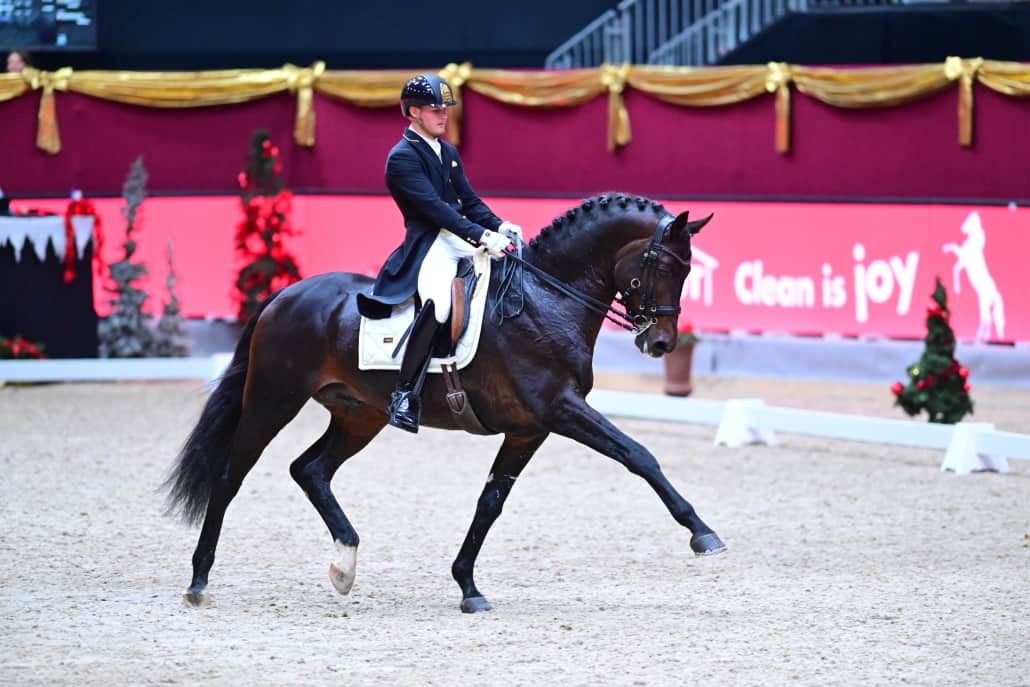 Zwei hervorragende 3. Plätze für Lukas Fuchs-Benes in der internationalen U25-Tour bei der Silberpfeil Amadeus Horse Indoors. © Daniel Kaiser© Daniel Kaiser