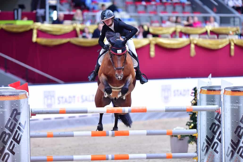 Im Großen Preis von Salzburg gelang der Niederösterreicherin Magdalena Margreiter (NÖ) mit einer Doppelnull der vierte Rang. © Silberpfeil Amadeus Horse Indoors | Daniel Kaiser