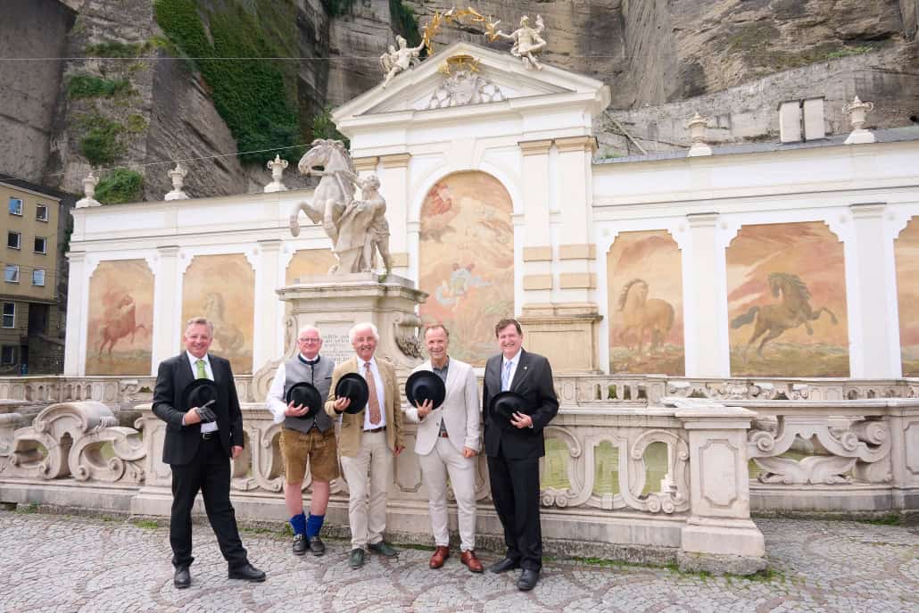 v.l.n.r: Referent Kultur und Pferd des OEPS Otto Kurt Knoll, Präsident der Ländlichen Österreichs Paul Kendlbacher, Präsident des SPS Robert Jauck, Bürgermeister Bernhard Auinger, Referent Kultur und Pferd des SPS MR. Dr. Günter Stierle. © SPS