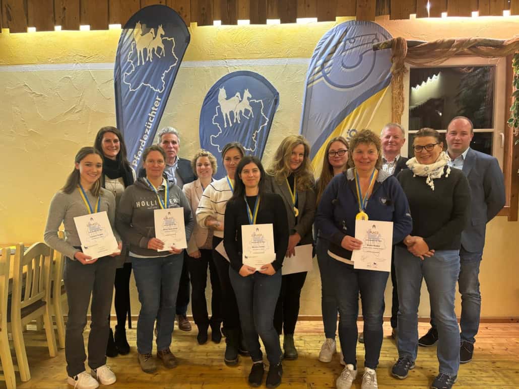 Siegerinnen und Platzierten des Haflingercups 2024. © Sandra Spendlhofer