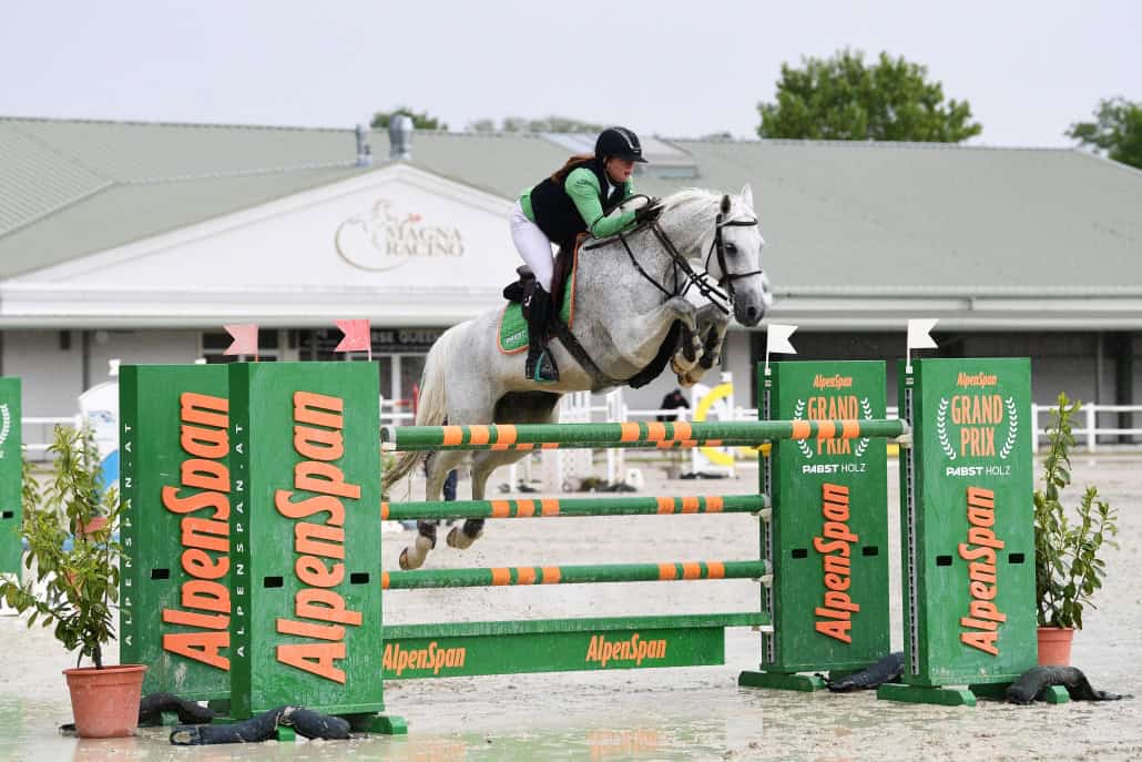 Lena Binder und Celina 211. © HORSIC.com