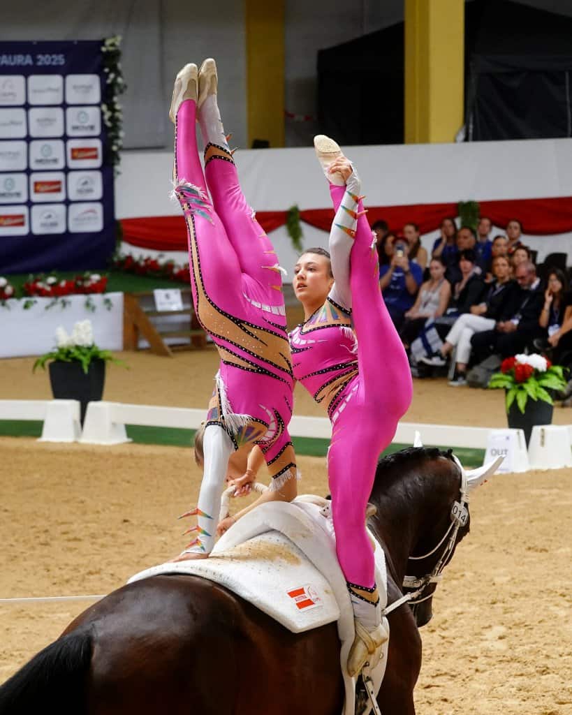 Souveräne Führung im Junioren Pas de deux für Flora Maurer und Larissa Jöbstl (ST). © Andrea Fuchshumer