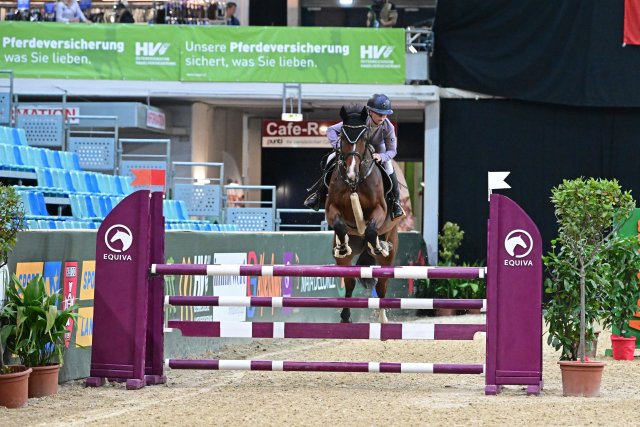 Caroline Dubsky (NÖ) gewann die CSI1* EQUIVA Tour. © horsicphotography