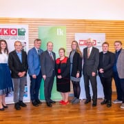 v.l.: Fachgruppen-Geschäftsführer Franz Rauchenberger, Viktoria Egger (LK Pferdezucht), Vortragender Josef Öberseder, Martin Jilch, Kammerdirektor-Stellvertreter der Landwirtschaftskammer NÖ, Erich Moser, Vizepräsident der Wirtschaftskammer NÖ, Andrea Kaufmann (Land NÖ), Nicole Zinsberger (SVS), Vortragender Karl Bruckner, Florian Mauthe (SVS), Andreas Moser (LK-Tierzuchtdirektor) und Benedikt Domaingo,Branchensprecher der NÖ Pferdebetriebe. © Andreas Kraus