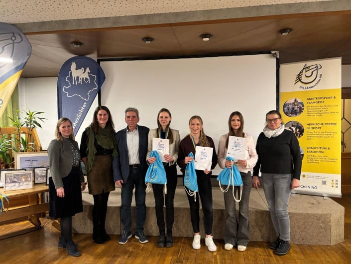 Haflinger_Springen_cSandra Spendelhofer © Sandra Spendelhofer