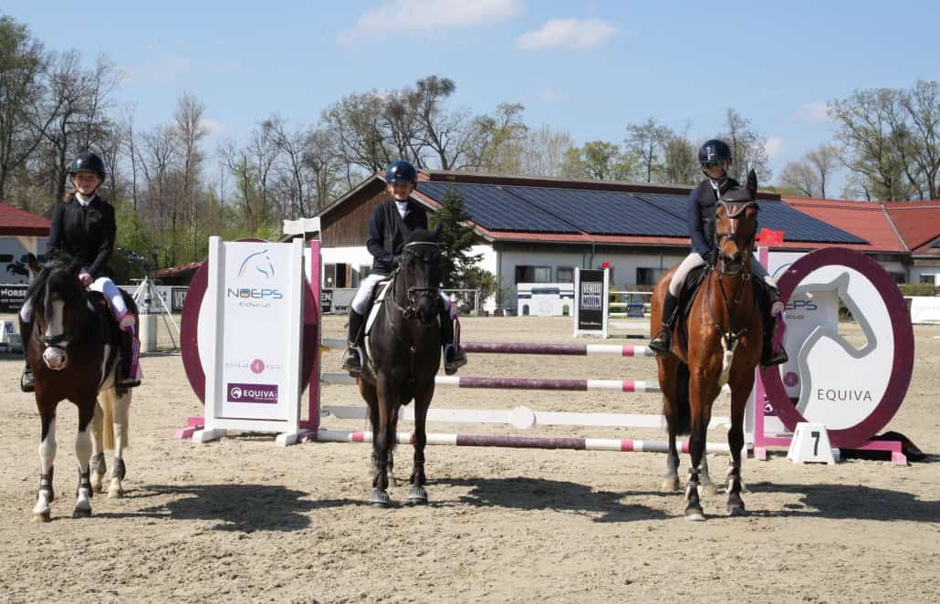 Siegerehrung vom NOEPS Kids Cup by EQUIVA und Doskar4Equi. © M&E 4 U Foto