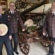 Eröffnung des Feuerwehrmuseums Horn am 9. Mai 2026. Otto Kurt Knoll (Kulturreferent des NÖ Pferdesportverbands), Paul Klinger (Kulturvermittler des Feuerwehrmuseums Horn) und Sascha Drlo (Feuerwehrkommandant der Freiwilligen Feuerwehr Horn). © Josef Pfleger