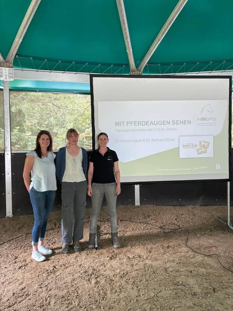 Viktoria Bruckner (RV Mein Ponylub) mit den Vortragenden DI. Viktoria Egger und Dr. Barbara Röder. © privat