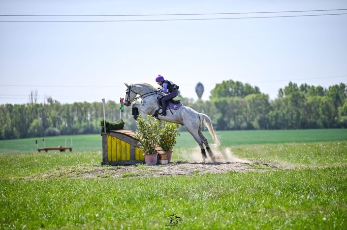 Livia Sterovsky_LovetoFly_cprivat