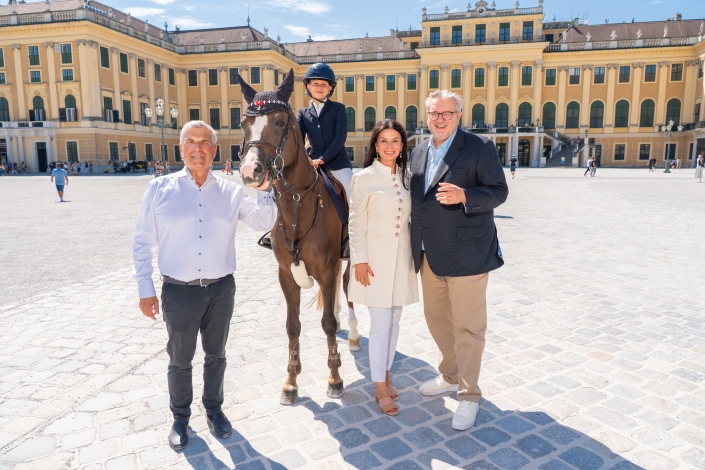 Fototermin im Vorfeld des Longines Global Champions Tour Pferdeturniers