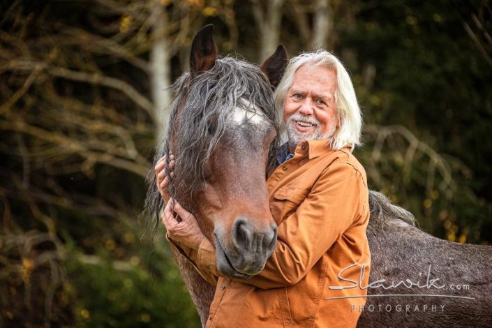 Erich Pröll mit Mustang-Hengst Rock