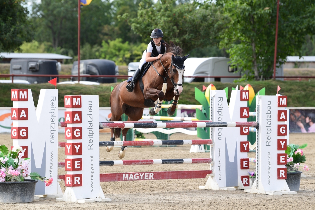 Livia Schranz und Lacrima von Kükenmoor. © horsicphotography